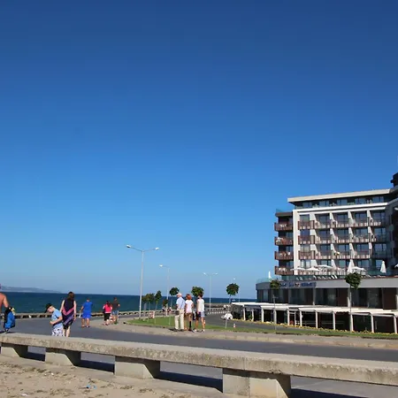Paradiso B 410 With Sea View Апартаменти Несебир